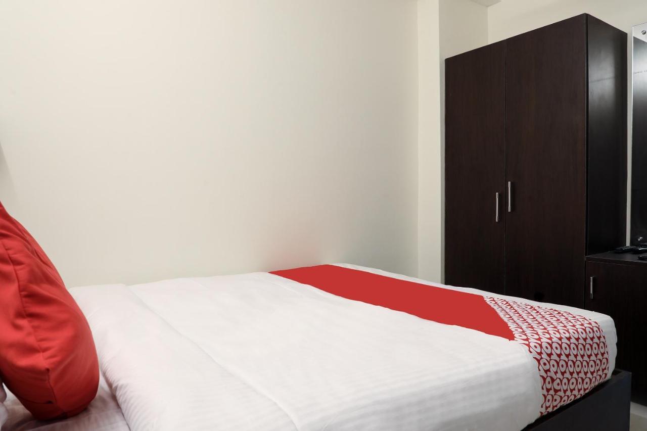 Oyo Way Inn Kondapur  Bagian luar foto