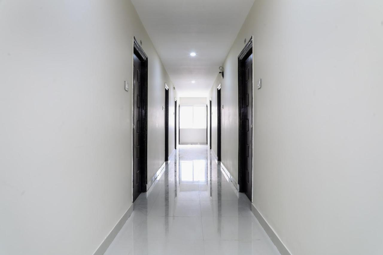 Oyo Way Inn Kondapur  Bagian luar foto